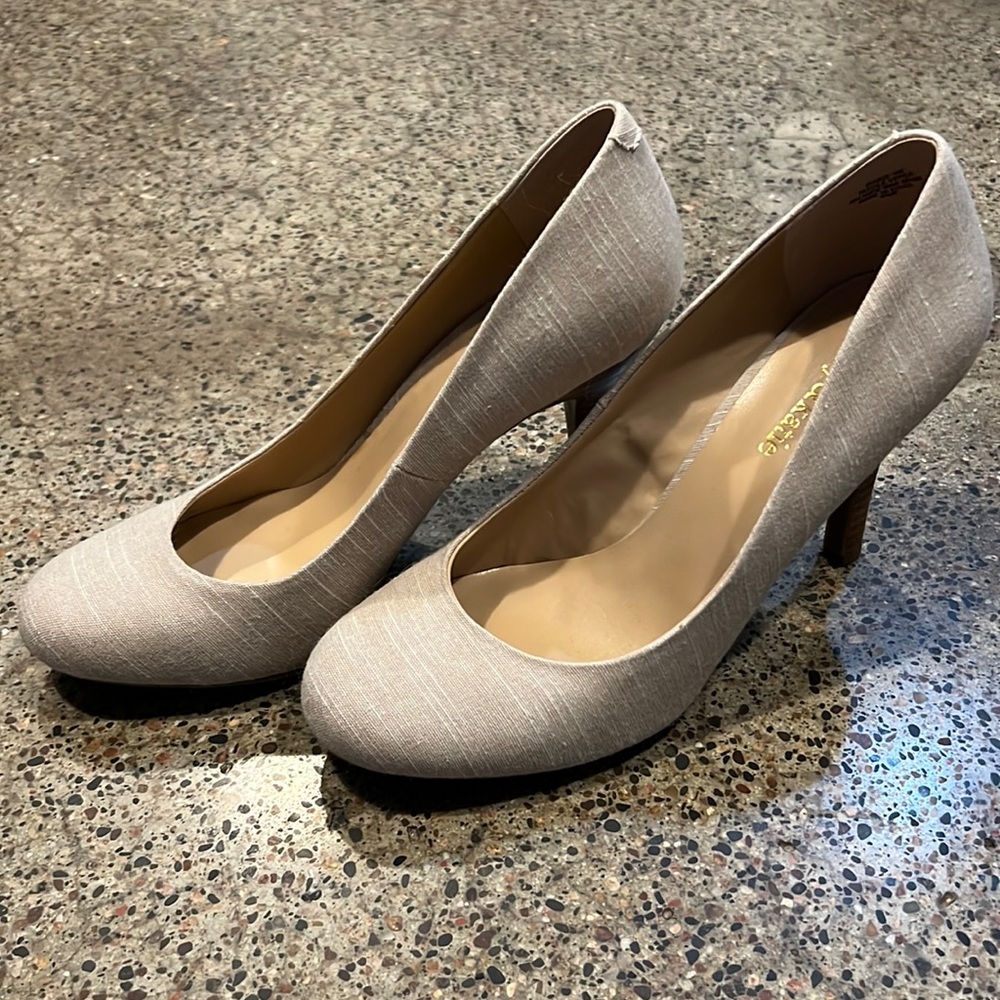 Beige Kelly & Katie Heels
